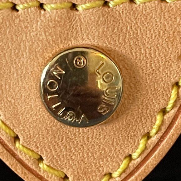 Louis Vuitton Vernis Rosewood Avenue Bag - Picture 13 of 13